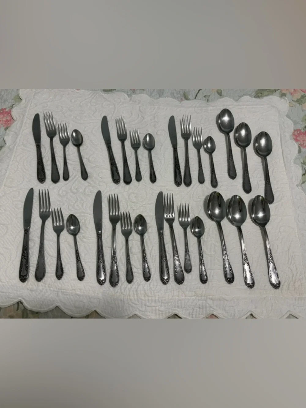 Amefa Scroll Holland Leaf Stainless Flatware (30 Pieces)
